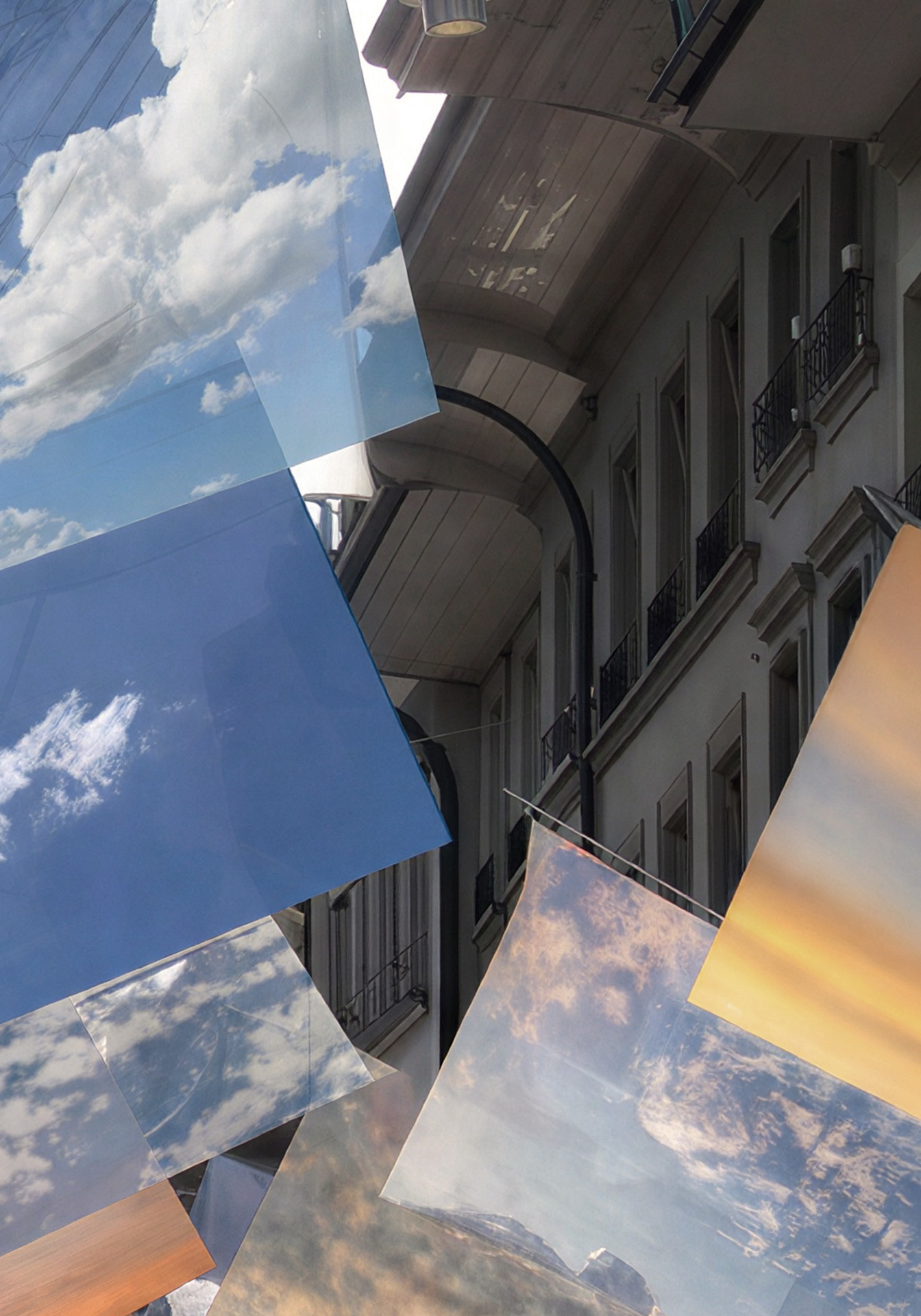 Himmelsflaggen von ONE SKY FLAGS in der Berner Altstadt